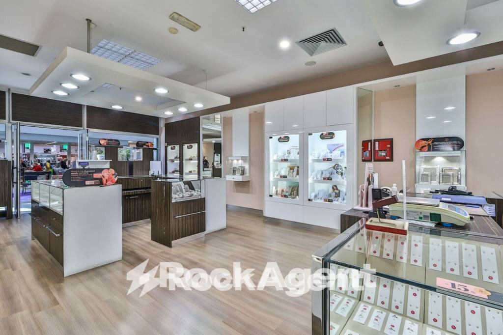 Interno non residenziale - Negozio via Amilcare Ponchielli, 23, Bologna (zona Savena) - foto 2