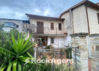 Facciata - Casa indipendente via Case Basse, 6, Foligno - foto 3