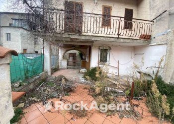 Giardino - Casa indipendente via Case Basse, 6, Foligno - foto 7
