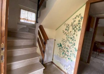 Scala - Casa indipendente via Case Basse, 6, Foligno - foto 18