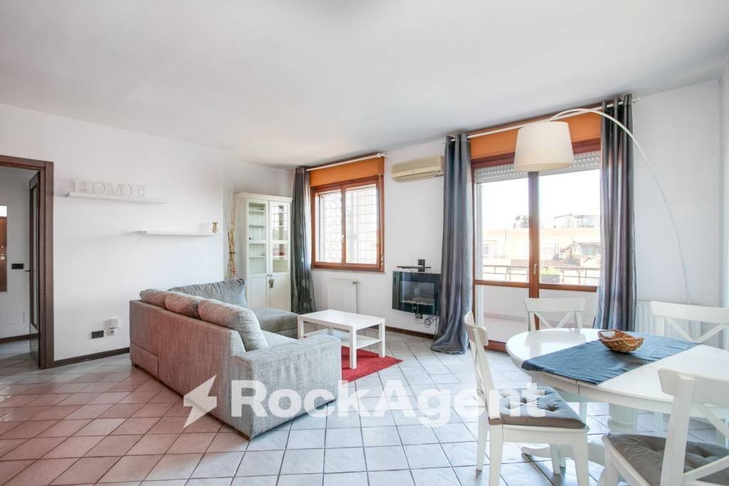 Salone - Attico via Mauriac, 27, Roma - foto 2