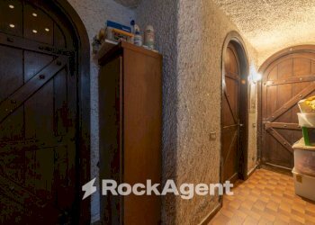 Interno palazzo - Villa viale Grigna, 28, Camparada - photo 33