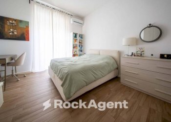 Camera da letto - Bilocale via Principessa Iolanda di Savoia, 60, Sassari - foto 19