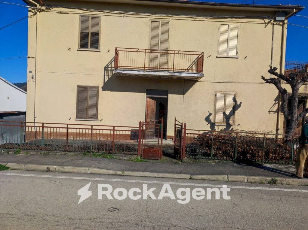 Facciata - Independent house contrada Pianapuccia, Scafa - photo 1