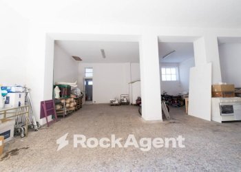 Magazzino - Negozio via Pacinotti, 21-23, Acireale - foto 9