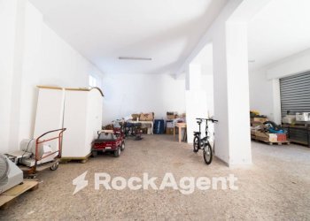 Magazzino - Negozio via Pacinotti, 21-23, Acireale - foto 11