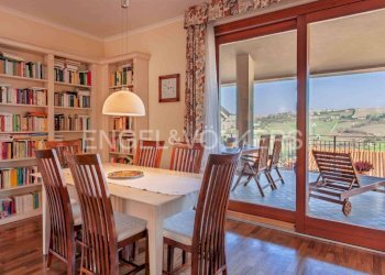 Salone - Attic strada Vedetta, Alba - photo 3