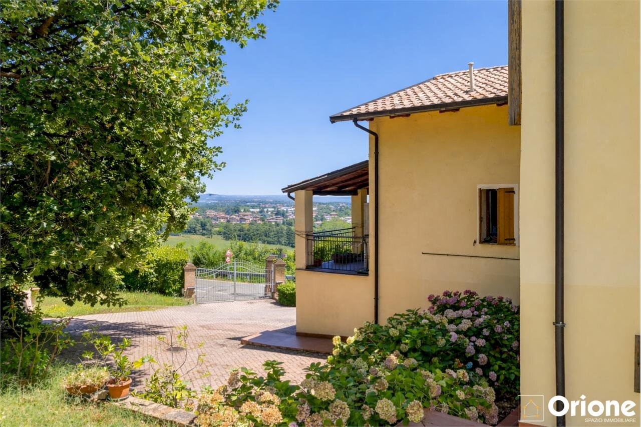 Semi-detached Villa Maranello - photo 1