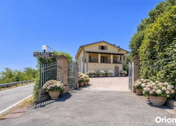 Semi-detached Villa Maranello - photo 2