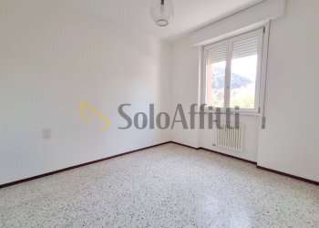 SECONDA CAMERA - Four-room apartment Via Montelungo 23, Como - photo 12