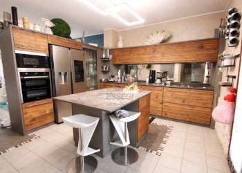 Villetta d\'angolo in ottime condizioni Porcari (5) - Casa indipendente via romana ovest, Rughi, Lucca - foto 3