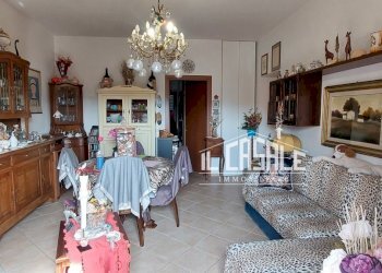 4borgosanlorenzo.jpg - Appartamento Borgo San Lorenzo - foto 4