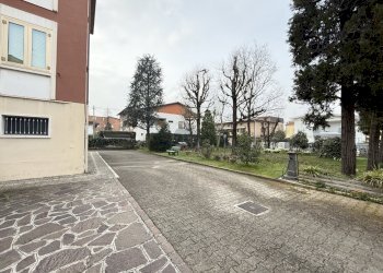 GIARDINO CONDOMINIALE - Quadrilocale Via Degli Alpini 34, Modena - foto 10