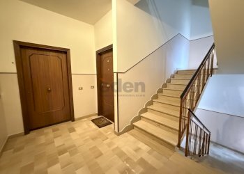 androne scale - Quadrilocale Via Degli Alpini 34, Modena - foto 11