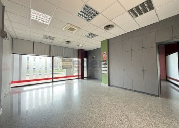 ufficio - Locale Commerciale Via Carlo Zucchi 41, Modena (zona Circoscrizione 1) - foto 4