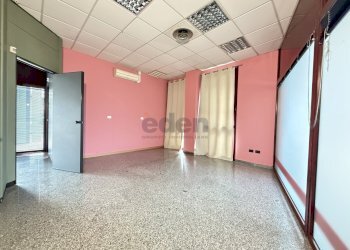 ufficio - Locale Commerciale Via Carlo Zucchi 41, Modena (zona Circoscrizione 1) - foto 14