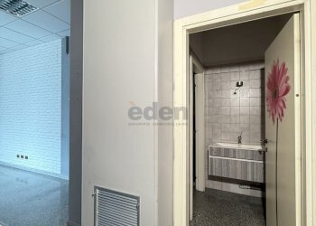 bagno - Locale Commerciale Via Carlo Zucchi 41, Modena (zona Circoscrizione 1) - foto 24