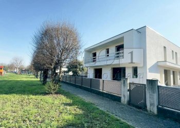 dettagli - Villa Via Alessandro Volta, Curtarolo - foto 1