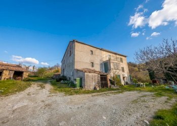 Gemini_Generated_Image_k2so8ck2so8ck2so.png - Villa Località Antico Santa Maria 111, Maiolo - photo 3