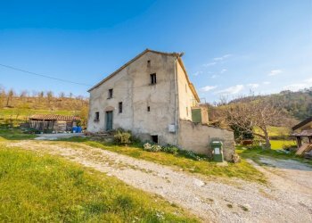 Gemini_Generated_Image_sqav6dsqav6dsqav.png - Villa Località Antico Santa Maria 111, Maiolo - photo 5