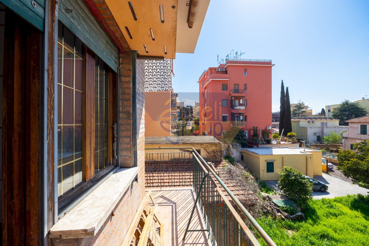Balcone - Trilocale Via Poggio Tulliano 7, Roma - foto 1