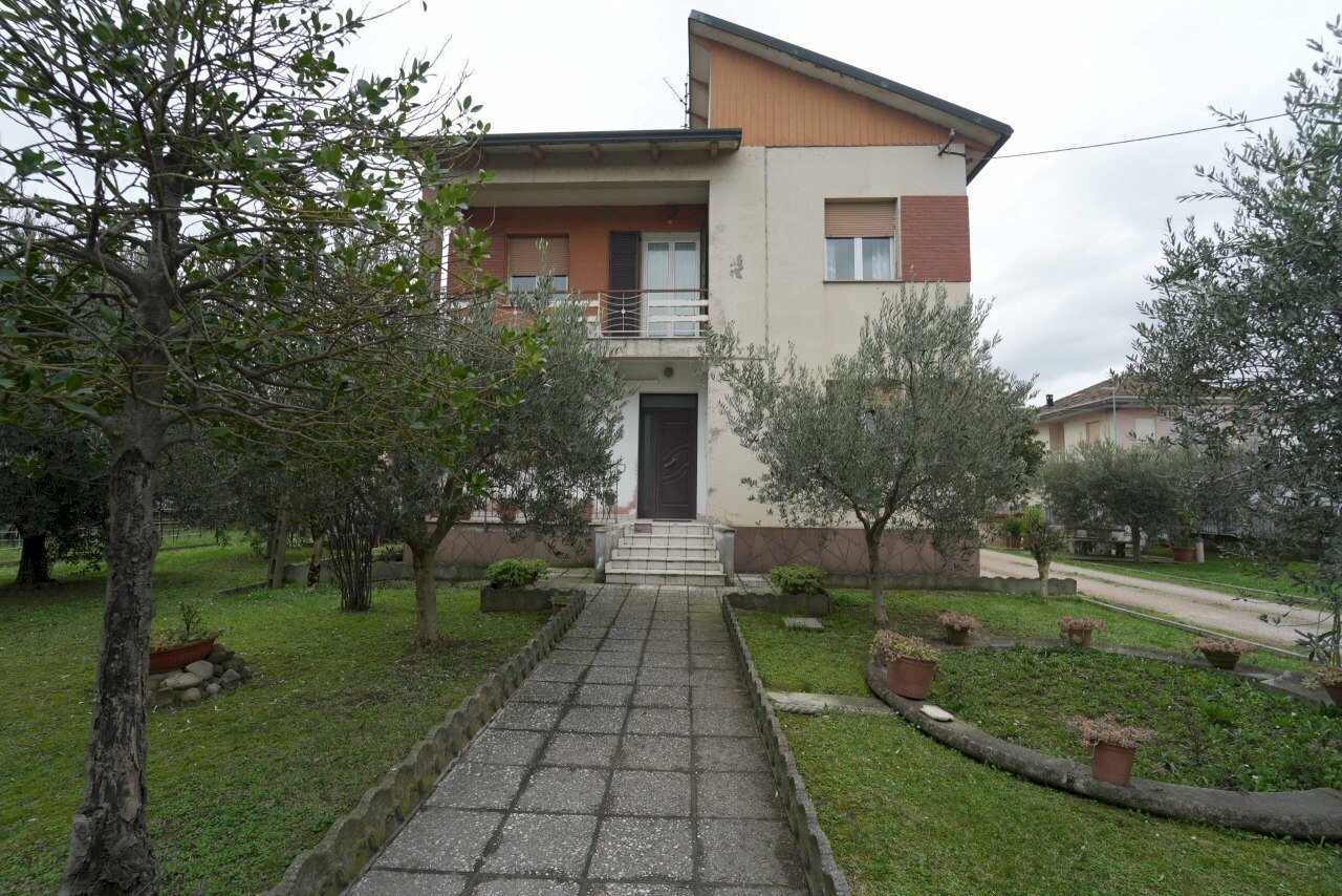 DSC02019.jpg - Villa Via Santarcangiolese 1773, Santarcangelo di Romagna - foto 1