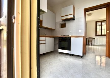 cucina - Trilocale Via Botteghe 6, Castello d'Argile - foto 13