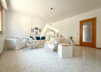 88759020-608F-4E9A-B386-941E682D9D59.jpeg - Trilocale Jesi - foto 10