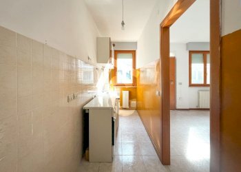 981F31F0-5D13-4DAD-A8A6-5B28D6711D78.jpeg - Trilocale Jesi - foto 12