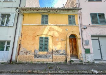 77E94345-7AA8-43A8-AA71-E0CFC2DA9DF2.jpeg - Townhouse Jesi - photo 1