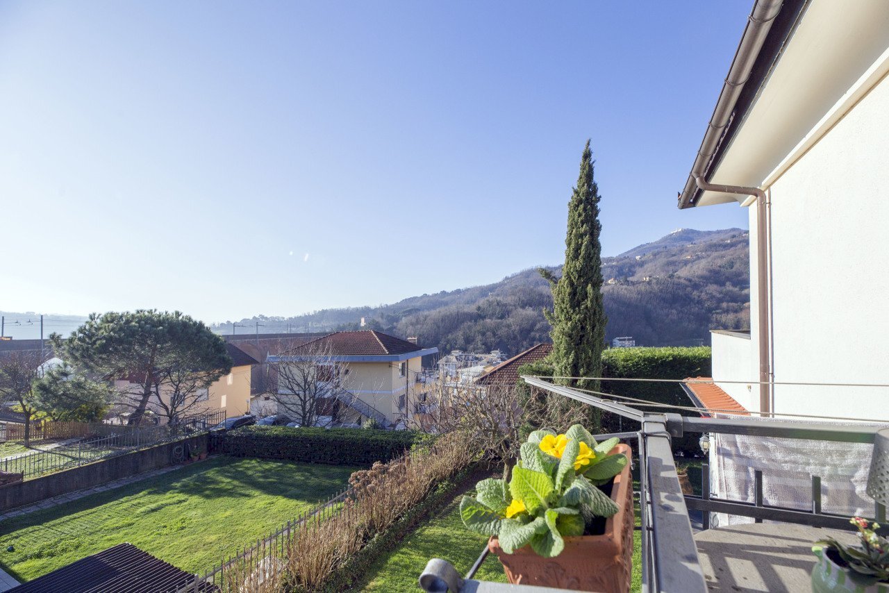 IMG_1027.jpg - Apartment Via Campomorone, Genova (neighborhood Pontedecimo) - photo 1