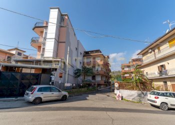 Via Finocchiari 12 (2).jpg - Attico Via Finocchiari 12, Aci Catena - foto 20