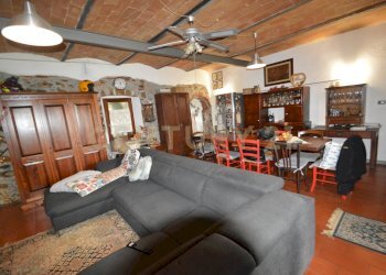 DSC_0323.jpg - Porzione di casa via Aurelia Sud Loc. Braccagni 108, Grosseto - foto 1