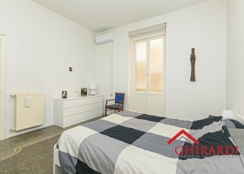 4.1 CAMERA 1.jpg - Appartamento Via Caterina Rossi 2, Genova (zona Sestri Ponente) - foto 13