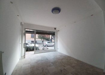 8da89244-fca3-4715-a75e-03e997eb6fee.jpg - Locale Commerciale Trento - foto 2