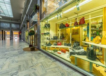 Shop Galleria Leonardo Da Vinci, 14
Centro, Biella - photo 12