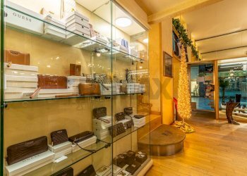 Shop Galleria Leonardo Da Vinci, 14
Centro, Biella - photo 26