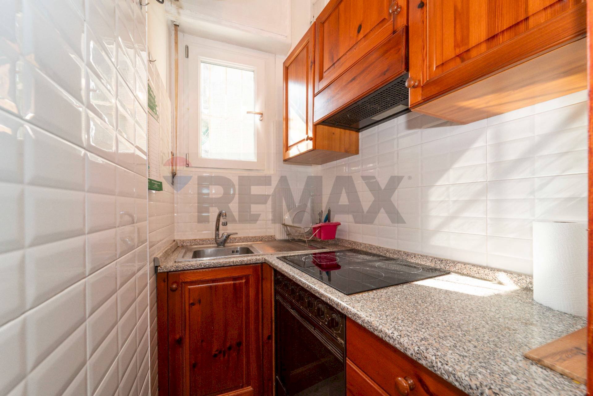 One-room apartment Via Luisa del Carretto, 74 
 Borgo Po, Torino (neighborhood Borgo Po) - photo 2