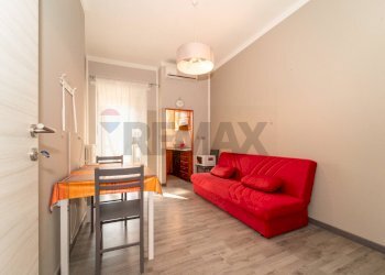 One-room apartment Via Luisa del Carretto, 74 
 Precollina Collina, Torino (neighborhood Borgo Po) - photo 1