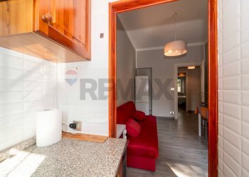 One-room apartment Via Luisa del Carretto, 74 
 Precollina Collina, Torino (neighborhood Borgo Po) - photo 3