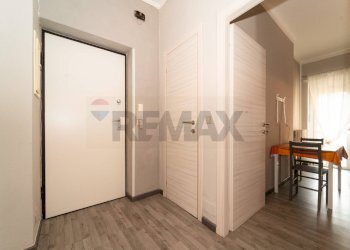One-room apartment Via Luisa del Carretto, 74 
 Precollina Collina, Torino (neighborhood Borgo Po) - photo 8