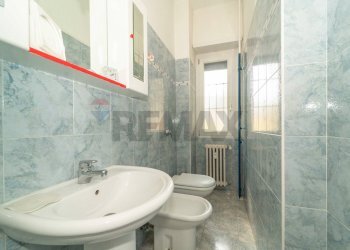 One-room apartment Via Luisa del Carretto, 74 
 Precollina Collina, Torino (neighborhood Borgo Po) - photo 14