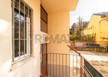 One-room apartment Via Luisa del Carretto, 74 
 Precollina Collina, Torino (neighborhood Borgo Po) - photo 23