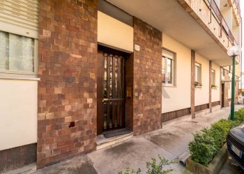 One-room apartment Via Luisa del Carretto, 74 
 Precollina Collina, Torino (neighborhood Borgo Po) - photo 29