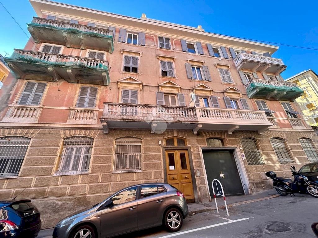 Four-room apartment Via Amerigo Vespucci, Genova (neighborhood Pegli) - photo 2