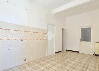 Four-room apartment Via Amerigo Vespucci, Genova (neighborhood Pegli) - photo 5