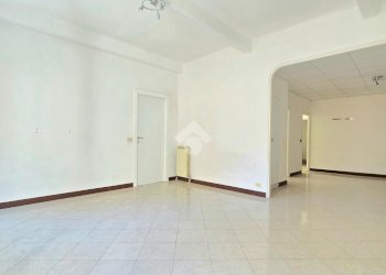 Four-room apartment Via Amerigo Vespucci, Genova (neighborhood Pegli) - photo 6