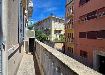 Four-room apartment Via Amerigo Vespucci, Genova (neighborhood Pegli) - photo 12