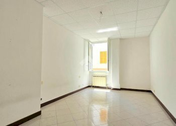 Four-room apartment Via Amerigo Vespucci, Genova (neighborhood Pegli) - photo 17