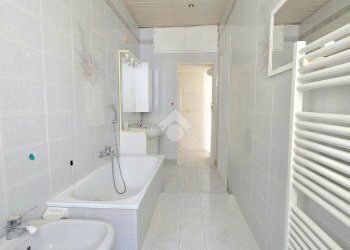 Four-room apartment Via Amerigo Vespucci, Genova (neighborhood Pegli) - photo 26